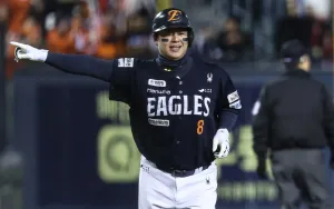 Kembalinya Noh Si Hwan ke Tim Utama Hanwha Eagles Diumumkan oleh Pelatih Kim Kyung Moon