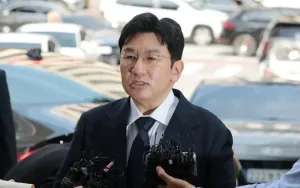 Bang Si Hyuk Dituduh Penipuan Menjelang IPO HYBE, Apa Dampaknya untuk BTS?