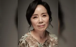 Kim Min Kyung Ungkap Kekhawatiran Menjadi Ibu di Usia 44 Tahun