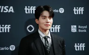 Lee Dong-wook dan Jeon So-ni Terlibat Drama Romantis di The Facade of Love