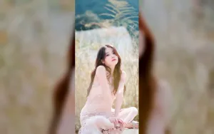 IU Ungkap Makna Mendalam Dari Dukungan Yoo Su Bin dan Lee Yeon di Saat Duka