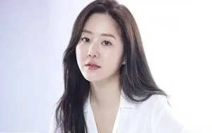 Penampilan Go Hyun Jung yang Sangat Kurus Memicu Kekhawatiran K-Netz