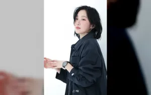 Penampilan Red Carpet Kim Go Eun di Baeksang Awards Jadi Sorotan Utama