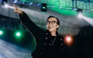 Ari Lasso dan Dearly Joshua Tampilkan Kemesraan di Media Sosial