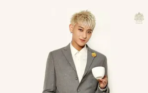Huang Zitao EXO Bikin Heboh dengan Hadiah Uang untuk Fans