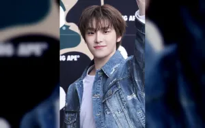 Dino SEVENTEEN Debut Sebagai Picheolin dengan Album Mini 