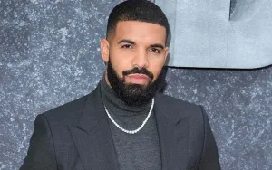 Drake Pecahkan Rekor dengan Rilis Tiga Album Sekaligus