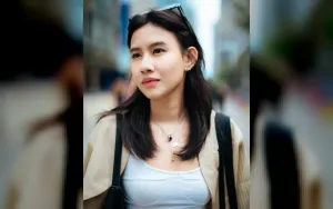 Shenina Cinnamon Berperan Sebagai Fan K-pop di Night Shift for Cuties