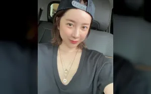 Seo In Young Minta Diundang ke Waterbomb setelah Belanja Outfit Festival