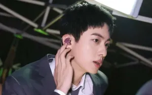 Foto BTS Jin Merokok dengan Karina Aespa Bikin Heboh, K-Netizen Geram