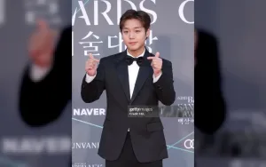 Reaksi Knetz Terhadap Foto Behind-the-Scenes Park Jihoon di 'The Legend of Kitchen Soldier'