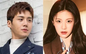 Rumor Kencan Kim Seon Ho dan Go Youn Jung Mencuat Usai Wallpaper Telepon Berpasangan