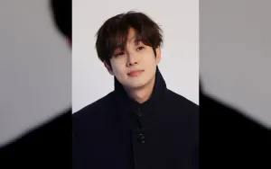 Choi Woo Shik Dihadapkan pada Tuduhan Rasisme Online Setelah Video Viral di Paris Fashion Week