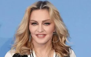 Madonna Kritisi Penggunaan AI dalam Musik Sebagai Ancaman Kesenian