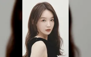 Kang Min Kyung Pujian Menawan Song Hye Kyo di Blue Dragon Series Awards