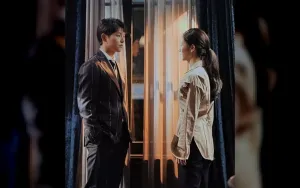 Song Joong Ki dan Park Ji Hyun Hadirkan Romansa Menggugah di 'Love Cloud'