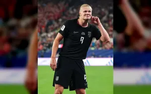 Erling Haaland Akhirnya Terima Undangan Makan Malam dari Tom Holland
