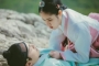 Menyenangkan dan Akurat, Dua Episode Perdana 'Poong, The Joseon Psychiatrist' Tuai Ulasan Positif