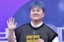 Bikin Heboh, Pria Tak Dikenal Serang Huh Gak Di Atas Panggung Saat Sedang Asyik Nyanyi