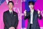 Sahabatan, Song Joong Ki Peluk Lee Junho 2PM di APAN Star Awards 2022