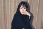 Photoshoot Close-Up, Warna Mata Asli Lee Sung Kyung Kembali Memikat