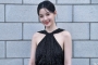 Bukan Bocil Lagi, Kim Yoo Jung Makin Berani Tampil Buka-Bukaan di Postingan Terbaru