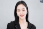 Cara Cerdas Kim Go Eun Atasi Outfit Side-Boobs agar Tampil Sopan di Paris Fashion Week 2023