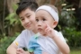 Rayyanza Bawa Mainan Murah Meriah usai Rafathar Diduga Pakai Ponsel 75 Juta di Luar Negeri
