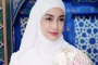 Putra Celine Evangelista Tegas Larang Ibu Pamer Rambut Tanpa Hijab Karena Status Mualaf