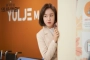 Visual Ahn Eun Jin saat Muncul di 'Resident Playbook' Tuai Pujian Selangit