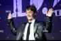 Koo Kyo Hwan Hadapi Perasaan Tak Berharga di Drama 'We Are All Trying Here'
