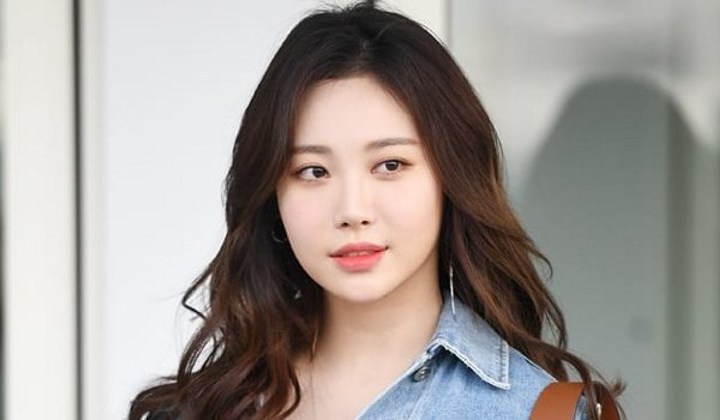 Tiba di Bali, Yura Girl's Day Girang Disambut Hangat Fans