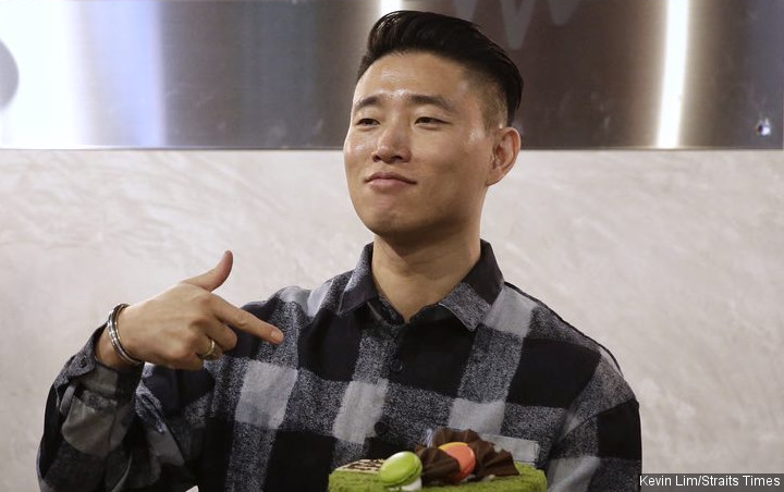 Akhirnya Muncul, Gary Bikin Terharu Unggah Foto Gendong Anak