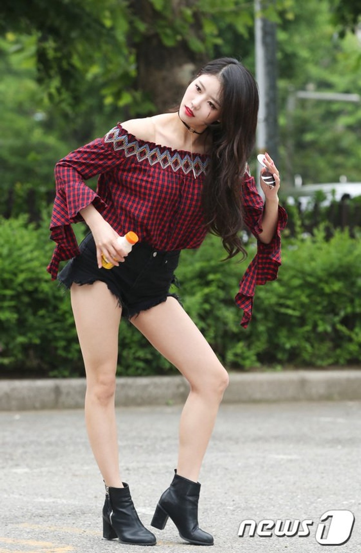 Pose Ala Manekin Nih