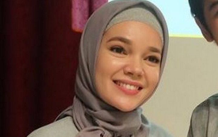 Dewi Sandra Bakal Masuk Pesantren Jika Tak Khatam Al Quran 