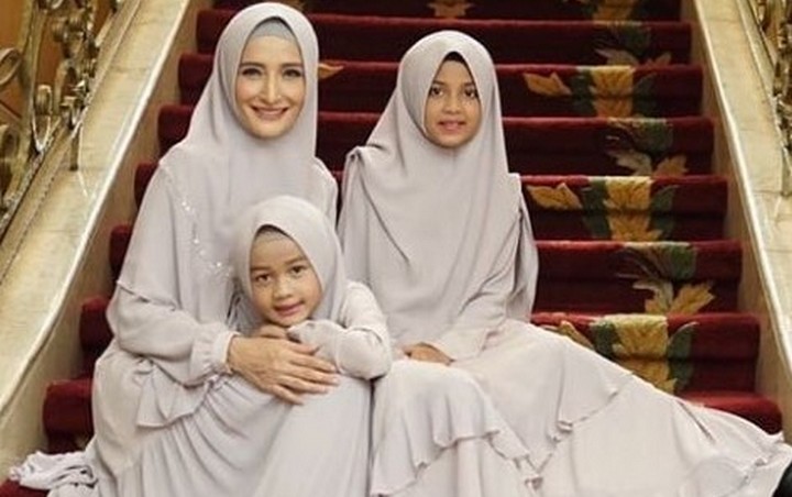 Inneke Koesherawati Terbiasa Jalani 2 Ramadhan Tanpa Suami