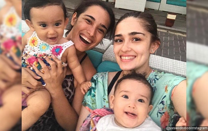 Pose Gendong Anak, Alexandra Gottardo dan Yasmine Wildblood Disebut Kembar