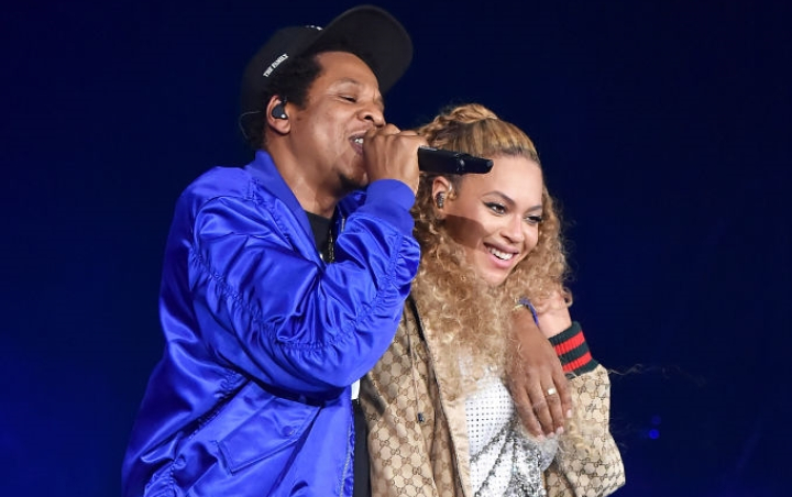 Gelar Tur 'On The Run II', Beyonce dan Jay-Z Pamer Kemesraan di Atas Panggung