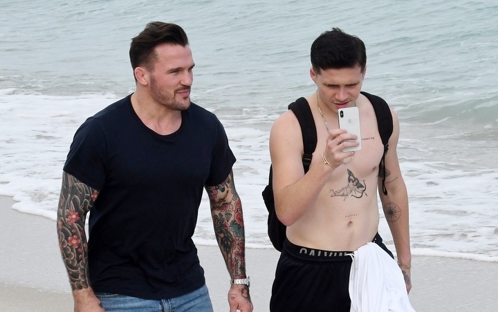 Gaya Pengawal Pribadi Brooklyn Beckham yang Mencuri Perhatian