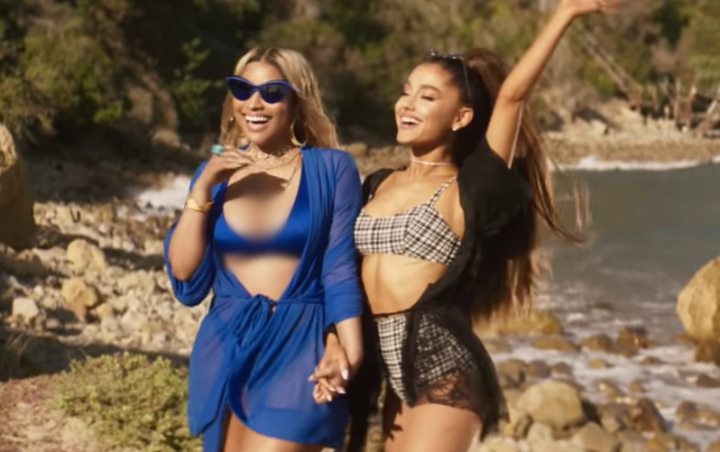 Rilis MV 'Bed', Nicki Minaj-Ariana Grande Tampil Sensual
