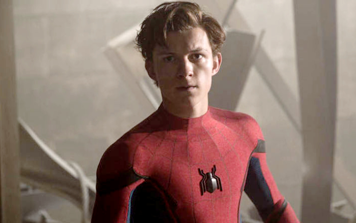 Foto Syuting 'Spider-Man: Far from Home' Kembali Bocor, Tom Holland Beraksi di Atap Gedung