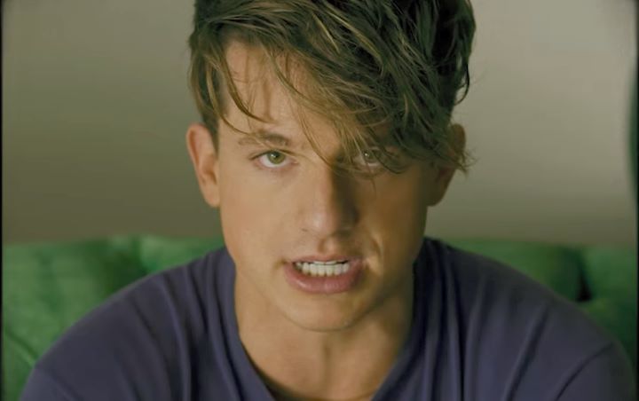 Rilis MV 'The Way I Am', Charlie Puth Perlihatkan Sisi Rapuhnya
