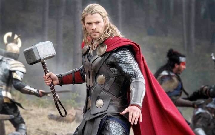 Desain-Desain Pertama Palu Thor 'Mjolnir' di MCU Terungkap, Mana Paling Keren?