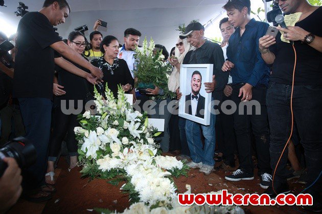 Makam Mike Mohede