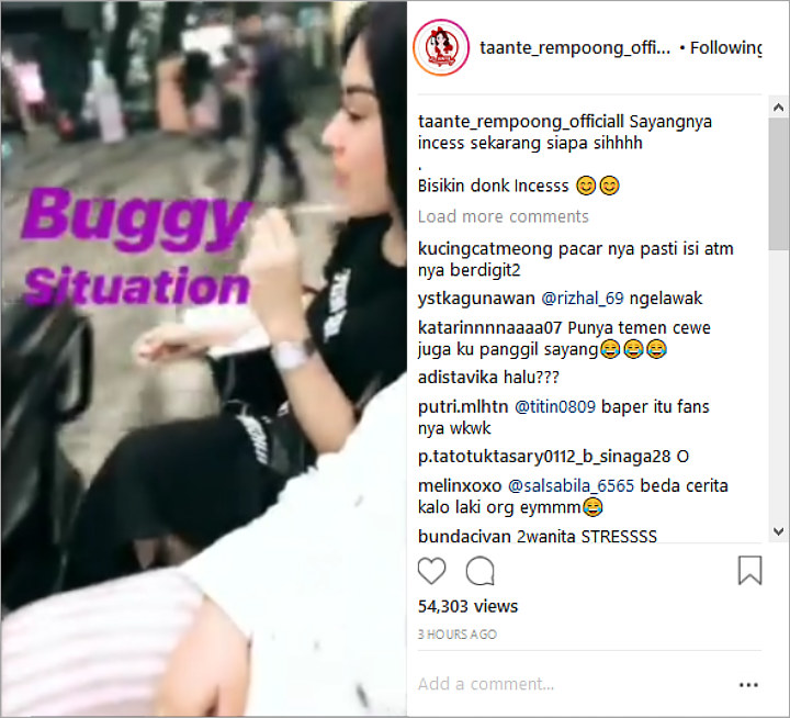 Kepergok Bilang \'Sayang\' di Telepon, Syahrini Diam-Diam Punya Pacar?