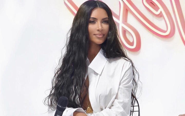Unggah Foto Lawas, 'Dada Kempes' Kim Kardashian Jadi Sorotan