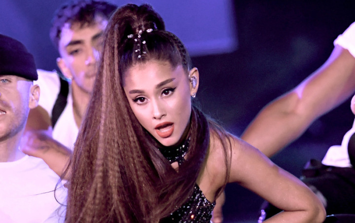 Ariana Grande Luncurkan Merchandise Khusus untuk Album 'Sweetener', Simak Detailnya Berikut