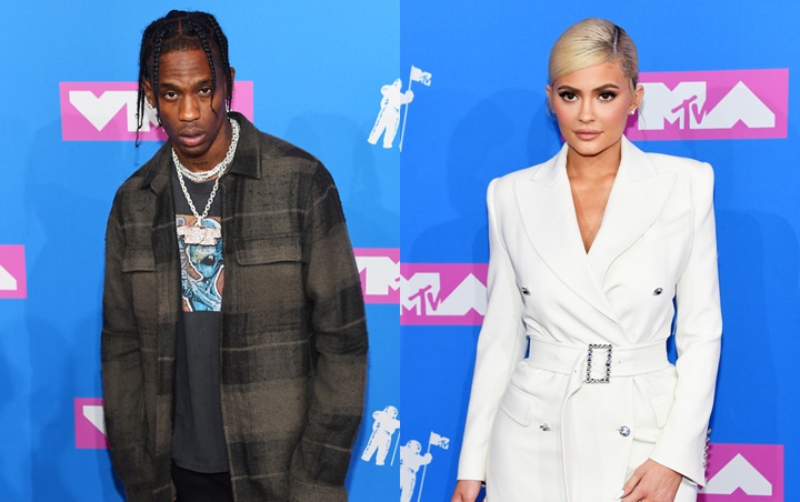 Datang Terpisah Saat Hadiri MTV VMAs, Hubungan Kylie Jenner dan Travis Scott Disebut Merenggang
