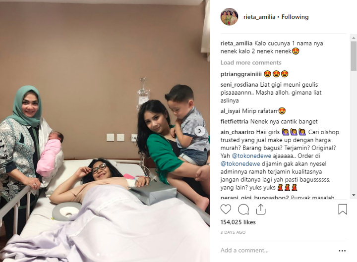 Marsha Tengker Melahirkan