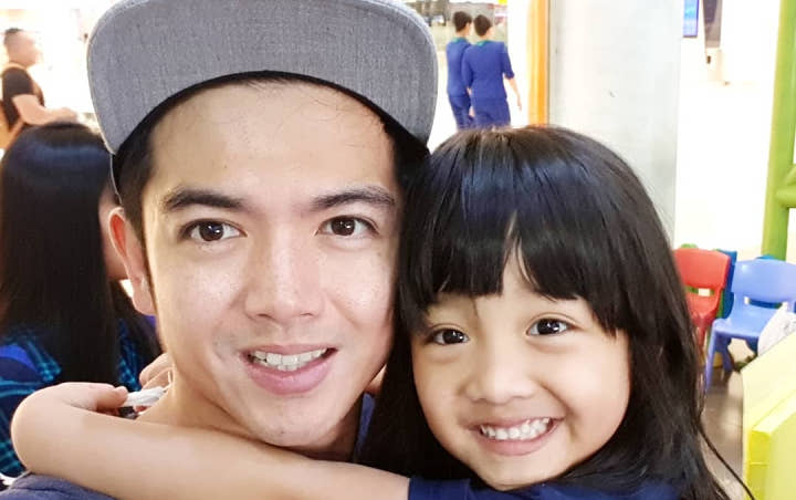 Masih Berusia Lima Tahun, Putri Nicky Tirta Minta Dibelikan Lipstik ke Sang Ayah